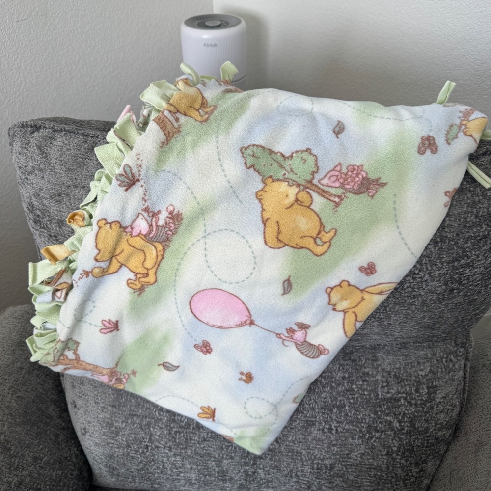 Handmade Winnie the Pooh Fleece Tie Blanket Baby Toddler Green Blue Disney Throw